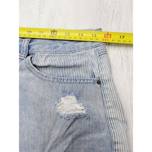 Distressed High Rise Denim Shorts Size 13 Waist 31 - Picture 4 of 7